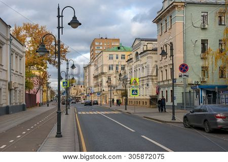 Moscow - October 27, 2018: View On Pyatnitskaya Street In The City Center On An Autumn Morning