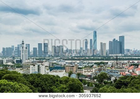 China Changsha City-jul 6 2017:changsha Cityscape View From Yuelu Mountain Top