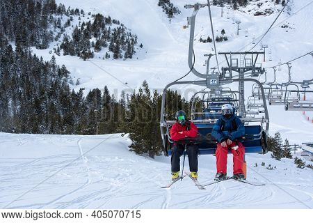 Grandvalira, Andorra: 2021 January 17: Skier At The Grandvalira Ski Resort In Andorra In Times Of Co