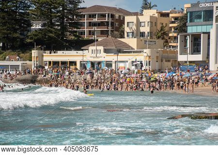 Sydney, Australia 2021-01-26 Extremely Overcrowded Cronulla Beach On Australia Day. People Relaxing,