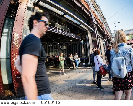London, United Kingdom - May 19, 2018: Large Group Of Passengers Commuters At The Waterloo Station C