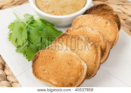Toast tailandese e salsa di arachidi
