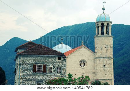 Gamle kirke i Kotor-bugten (Montenegro)