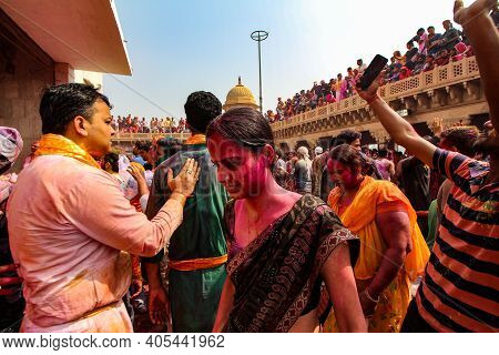 Mathura, Uttar Pradesh, India- January 28 2020: Young Man Peeing Down The Balcony In The Nandgaon Te