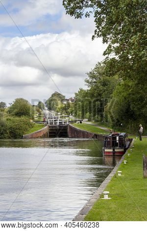 Devizes, Wiltshire, Uk, August 25 2020. Caen Hill Locks On The Kennet And Avon Canal. Devizes, Engla