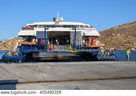Ios, Greece - September 22, 2020: Caldera Vista, High Speed Catamaran Owned By Seajets In Ios Port. 