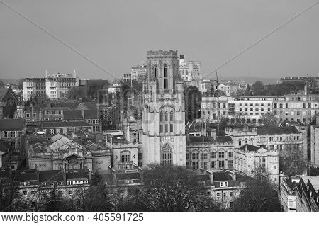 Bristol, Uk - April 8, 2019. Bristol City Museum And Art Gallery Is Of Edwardian Baroque Architectur
