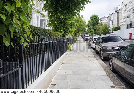 Kensington, Uk - May 20, 2019. Old Architecture Of Kensington. Kensington, London, England, Uk, May 