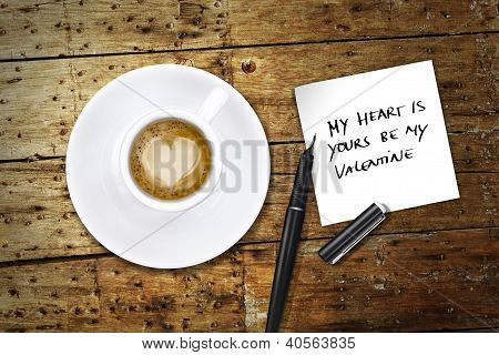 Hart koffie, met Pen en notities