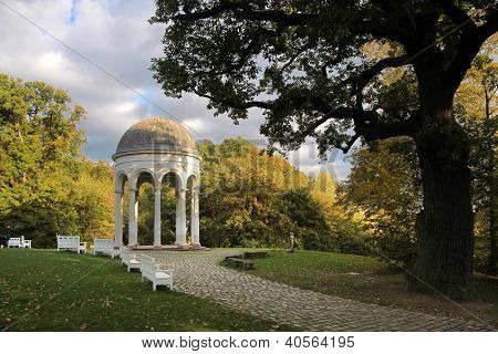 Tempel auf dem Neroberg in wiesbaden