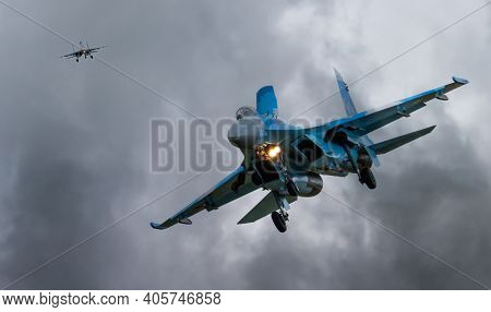 Fairford, Uk - 15th July 2017: A Sukhoi Su-27 Flanker Fighter Aircraft In Flight