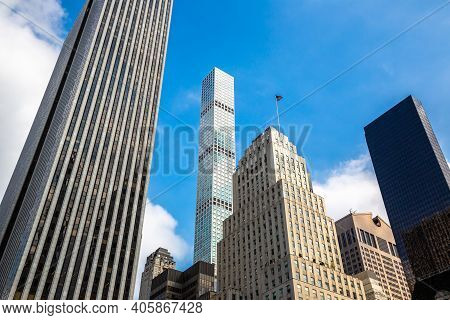 New York City, Usa - March 29, 2020: 432 Park Avenue Condominiums In New York City, Ny, Usa
