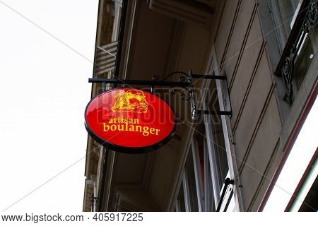 Bordeaux , Aquitaine  France - 01 24 2021 : Artisan Boulanger Logo And Sign Text Front Of French Bak