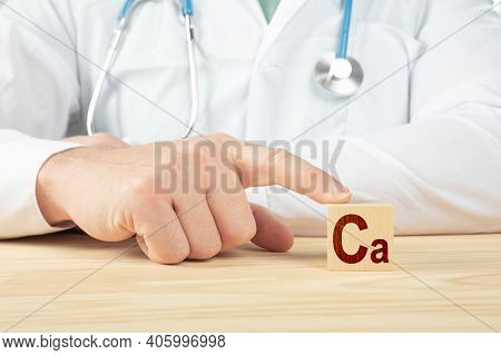 Essential Element And Minerals For Humans. Doctor Recommends Taking Calcium. Doctor Talks About The 
