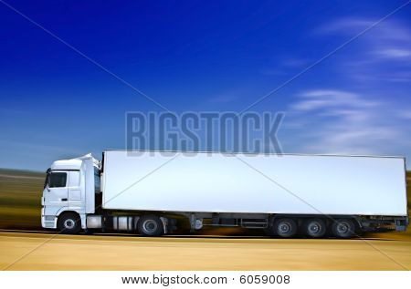 道路上の semitruck