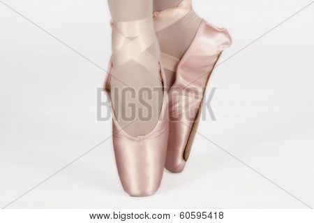 A Ballet Dancer Standing On Toes While Dancing Artistic Conversion