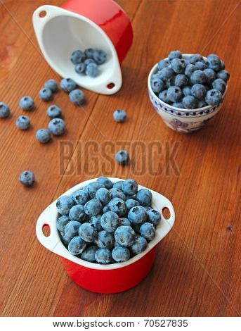 Fresh Blueberries In A Ceramic Bowls