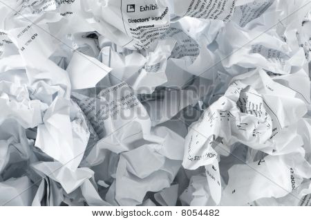 Recyklace koncept se spoustou odpadních papíru