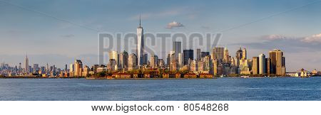 Panoramic View Of Downtown Manhattan And New York Skyscrapers
