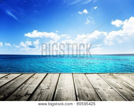 caribbean sea and wooden platform
