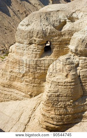 Scrolls Cave Of Qumran