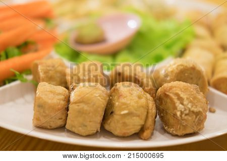 Deep Fried Crab Meat Rolls Or Hoi Jo