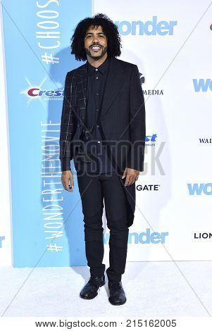 LOS ANGELES - NOV 14:  Daveed Diggs arrives for the 'Wonder' World Premiere on November 14, 2017 in Westwood, CA                