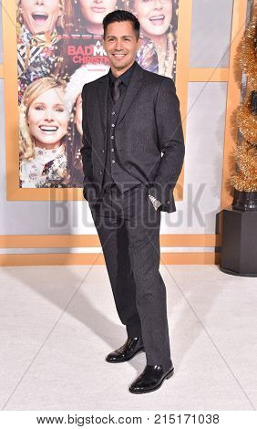 LOS ANGELES - OCT 30:  Jay Hernandez arrives for the 