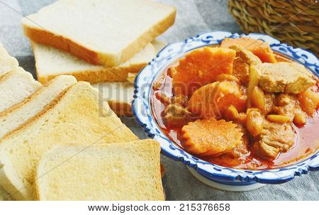 Massaman Curry with toast  (Thai name is Gaeng Massaman).