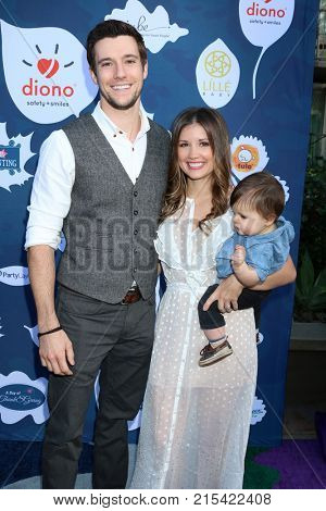 LOS ANGELES - NOV 19:  Drew Roy, Renee Roy, Son at the Diono Presents A Day of Thanks & Giving at Garland Hotel on November 19, 2017 in North Hollywood, CA