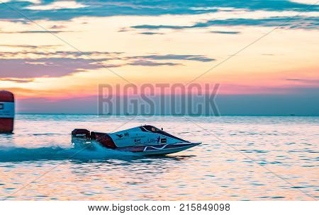 Chonburi, Thailand-november 25, 2017 : F3 Boat With Beautiful Sky And Sea With Sunset In Bangsaen Po