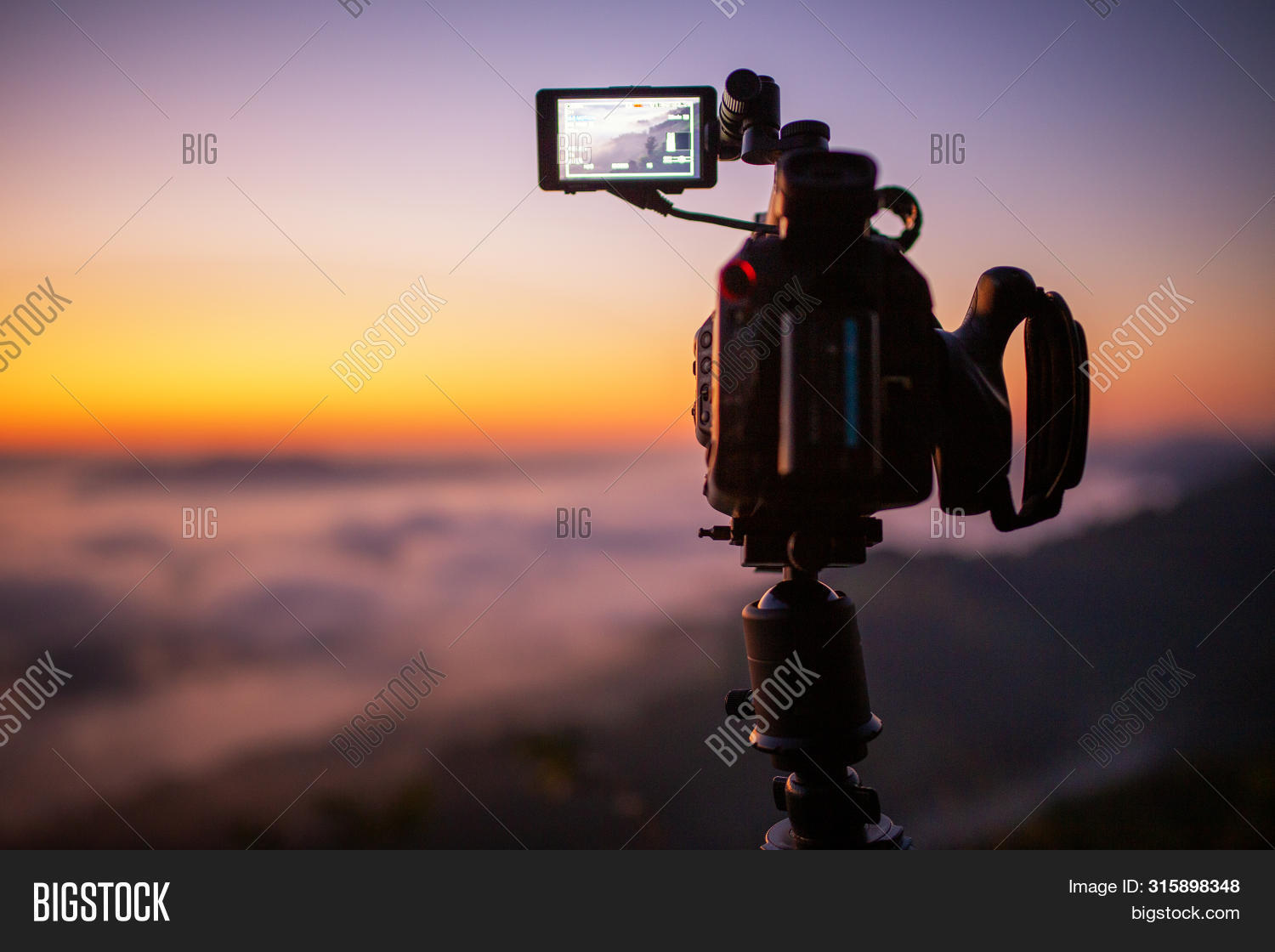 Camera 图片和照片（免费试用） | Bigstock