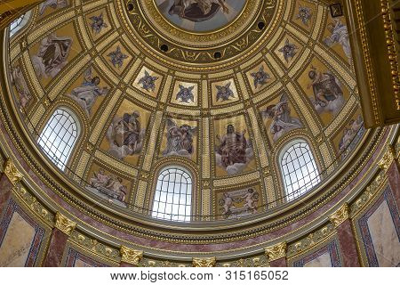 Budapest, Hungary - August 20, 2017: Elements Of Architecture And Interior In The Basilica Of St. St