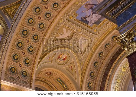 Budapest, Hungary - August 20, 2017: Elements Of Architecture And Interior In The Basilica Of St. St