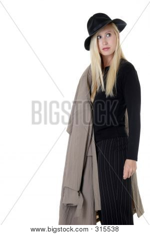 Frau in schwarz