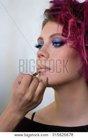 Visage Course And Professional Make Up. Master Class Makeup Art Shows On Model. Technique Of Applyin