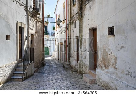 Gasse. Oria. Apulien. Italien.