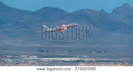 Las Vegas, Nevada, Usa - May 8, 2013: American Airlines Boeing 737 Airplane Taking Off From Mccarran