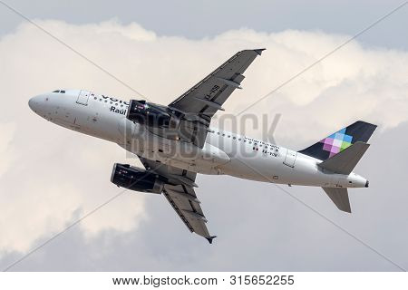 Las Vegas, Nevada, Usa - May 8, 2013: Volaris Airbus A319 Airliner Departing Mccarran International 