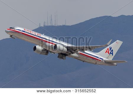 Las Vegas, Nevada, Usa - May 8, 2013: American Airlines Boeing 757 Large Commercial Airliner Aircraf