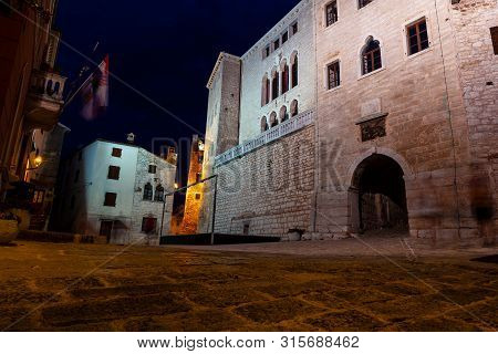 Night View Ot The Venetian Palace Called Soardo - Bembo Castle In Valle - Bale, Istria. Croatia
