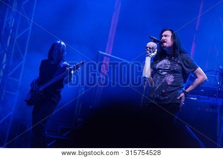 Vocalist James Labrie Singing Live