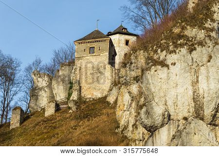 Ojcow, Poland- 03 January 2014: View Of The Ruins Of The Ojcow Castle, Part Of A System Of Castles K