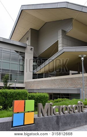 Redmond, Wa - Jun 14: Microsoft Visitor Center At The Headquarters In Redmond, Washington, As Seen O