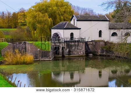 The Glass Making Factory Of Leerdam, Popular And Historical Dutch City Architecture, 1 December, 201