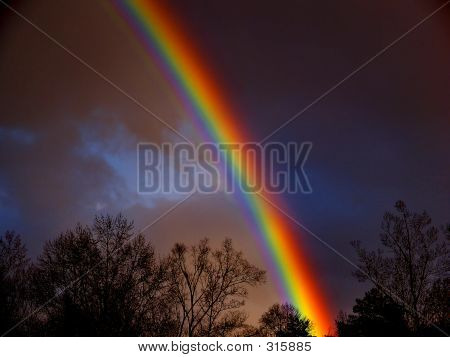 Arc en ciel sombre