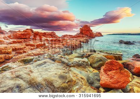 Awesome  View Of Red Rocks Called 