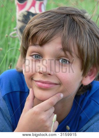 Boy In Blue met expressie