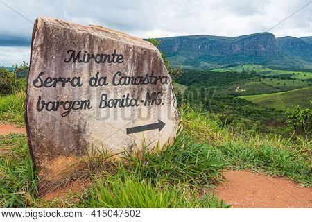São Roque De Minas - Mg, Brazil - December 13, 2020: Writings On The Rock Indicating The Direction T