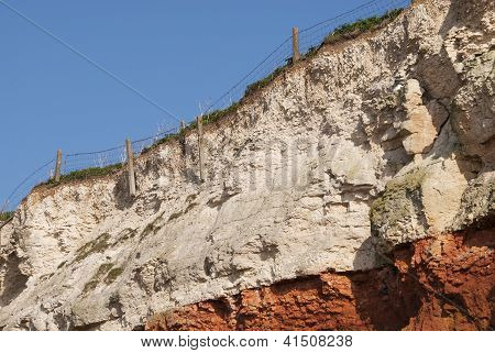 Narušuje útesy na Hunstanton, Norfolk, Velká Británie.